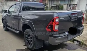 Toyota Hilux 2021 Gray