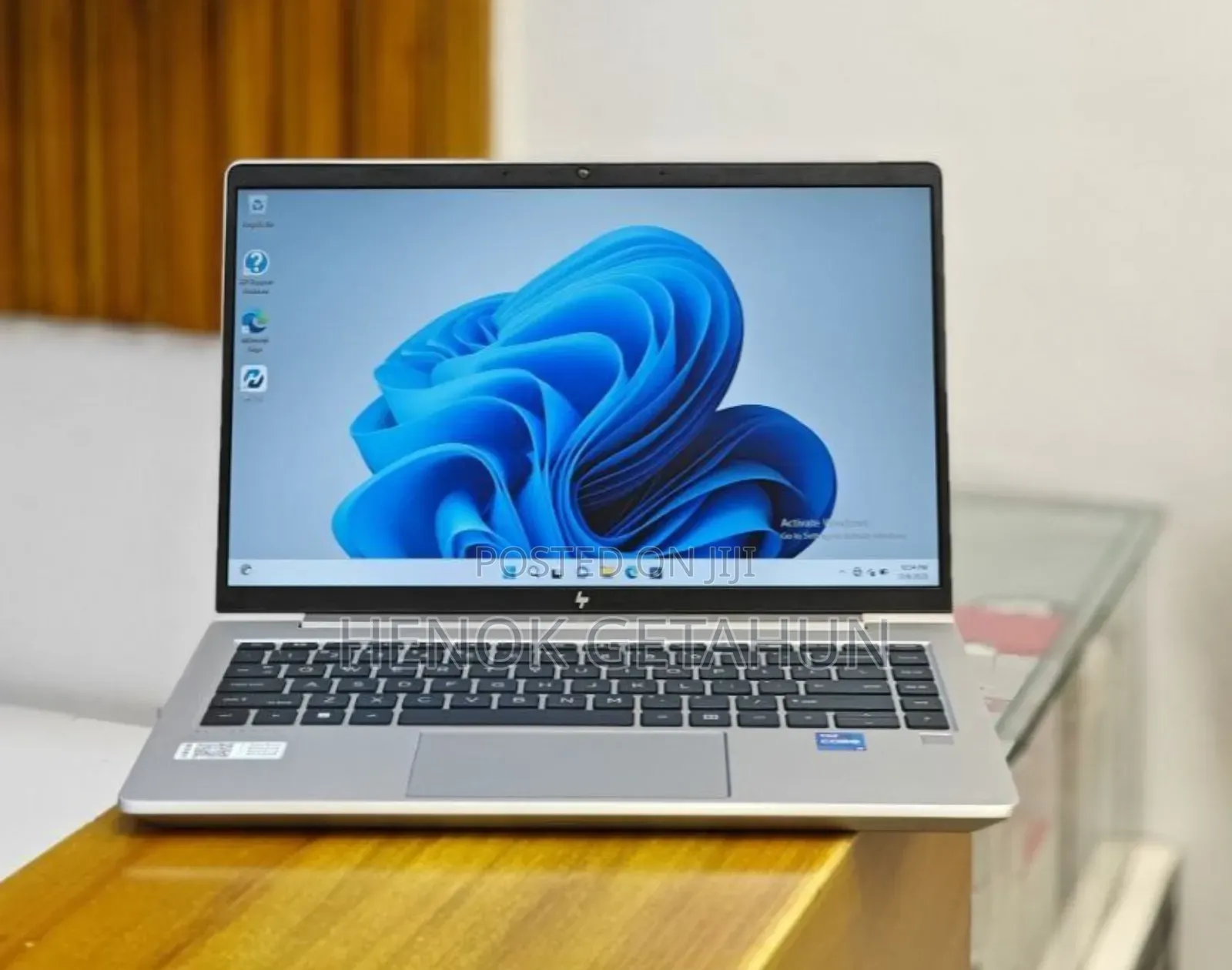 New Laptop HP EliteBook 640 G10 16GB Intel Core I7 SSD 512GB
