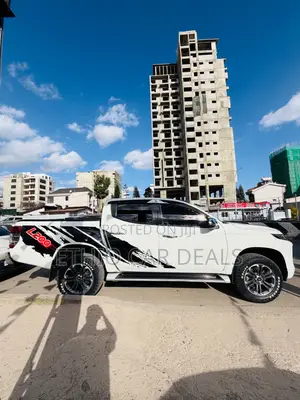 Mitsubishi L200 2022 White