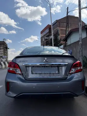 Mitsubishi Attrage 2021 Gray