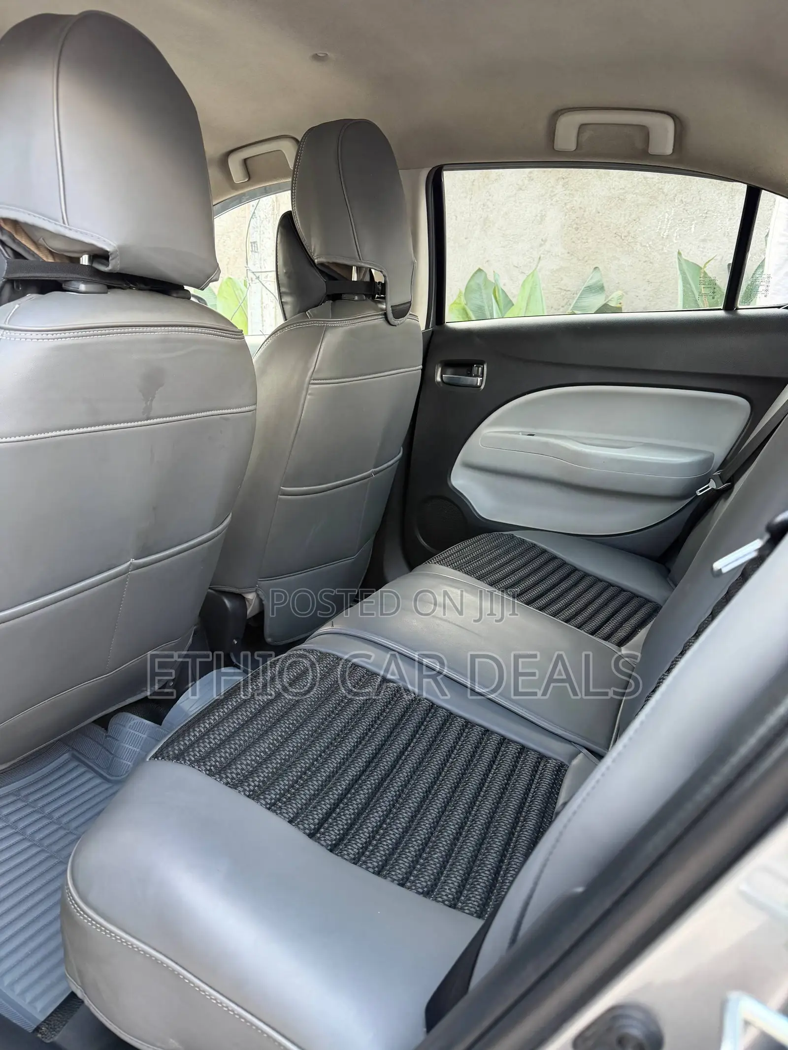 Mitsubishi Attrage 2021 Gray