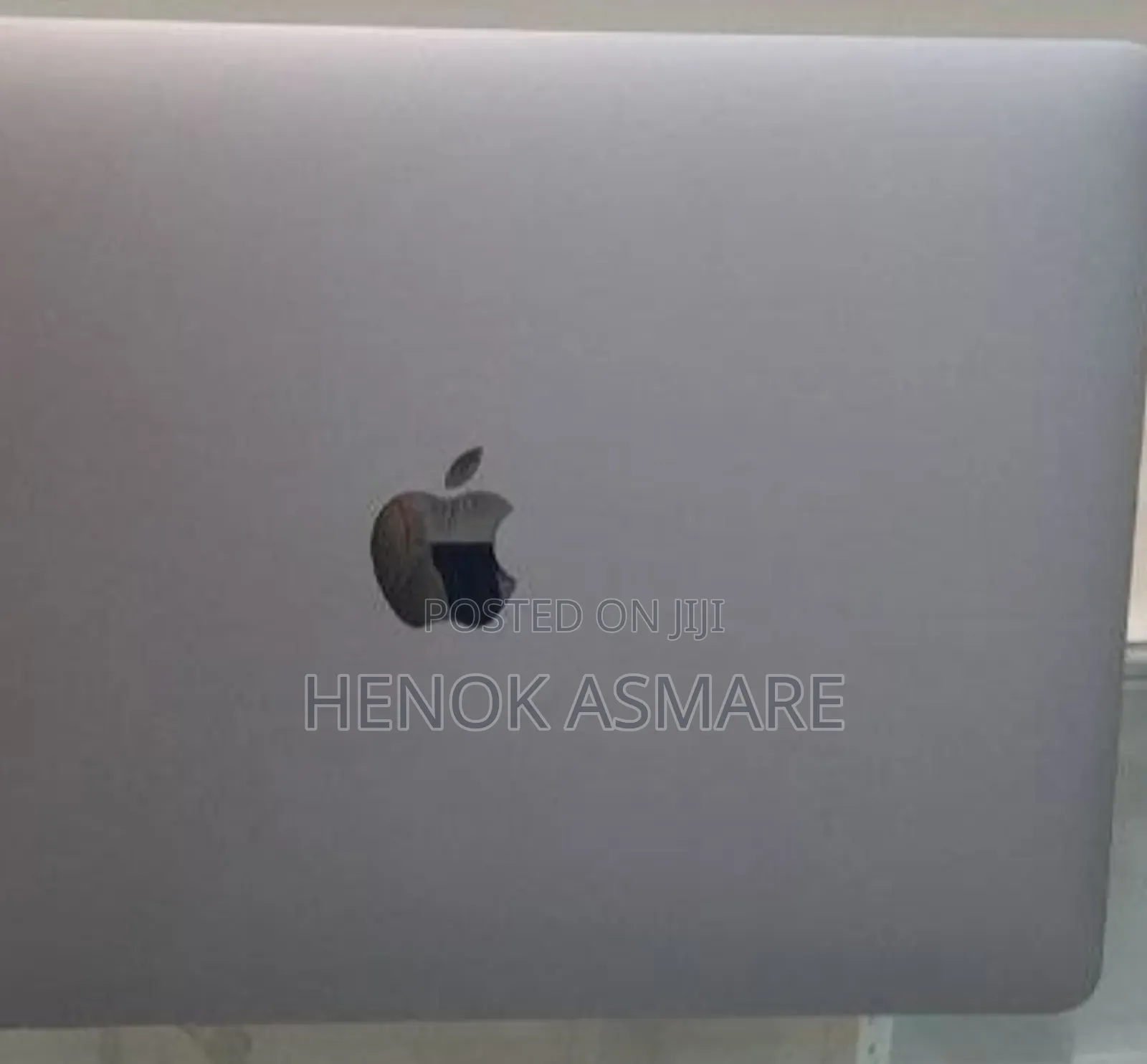 New Laptop Apple MacBook Pro 2020 8GB Intel Core I5 SSD 256GB