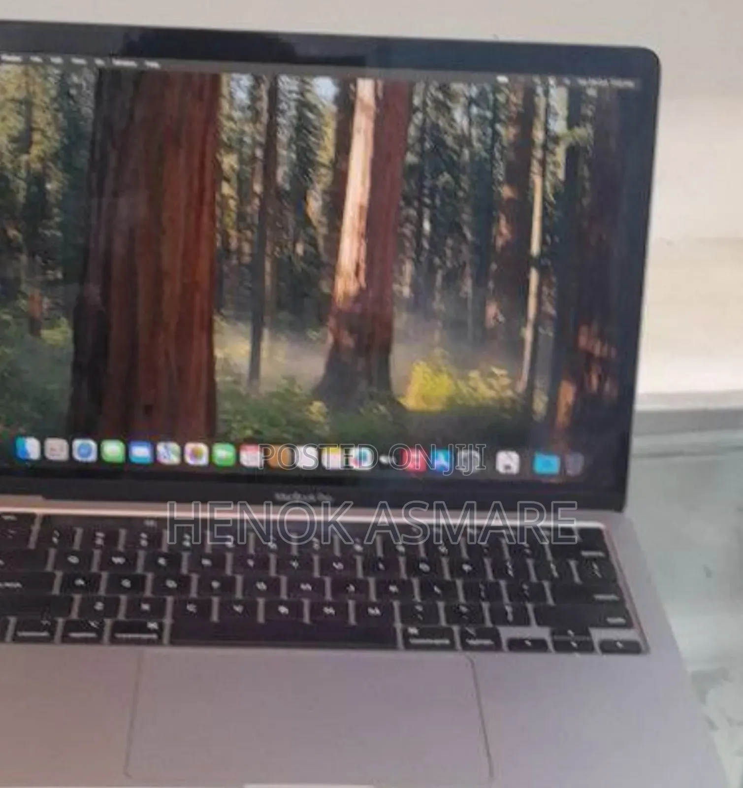 New Laptop Apple MacBook Pro 2020 8GB Intel Core I5 SSD 256GB