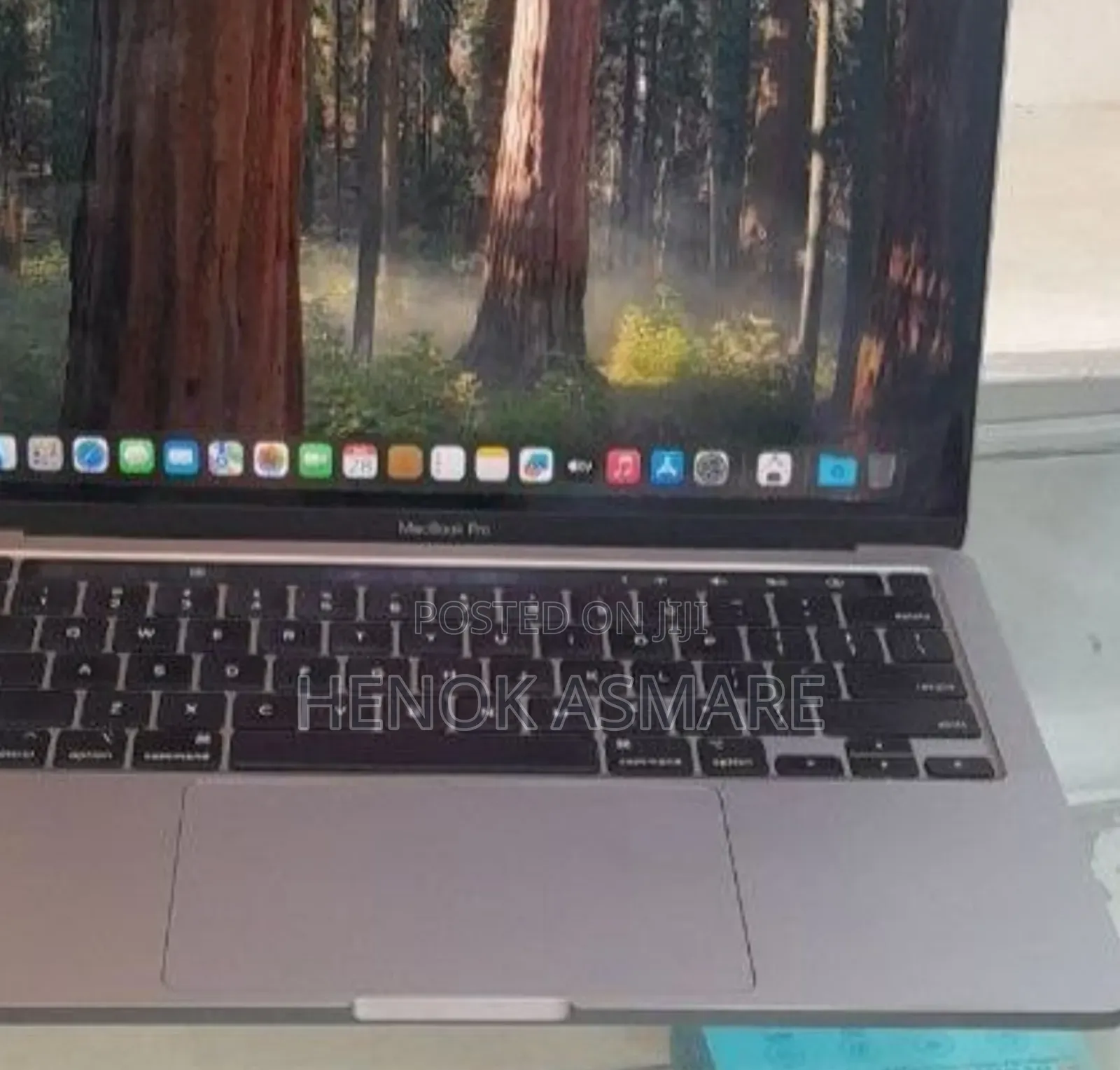 New Laptop Apple MacBook Pro 2020 8GB Intel Core I5 SSD 256GB