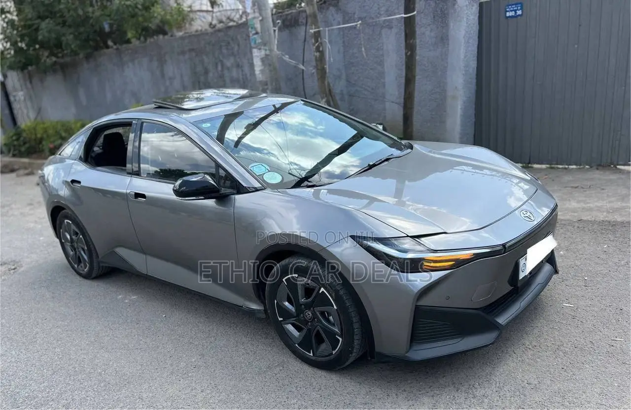 Toyota bZ3 63 kWh FWD 2023 Gray