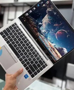 New Laptop HP EliteBook 830 G8 16GB Intel Core I5 SSD 512GB