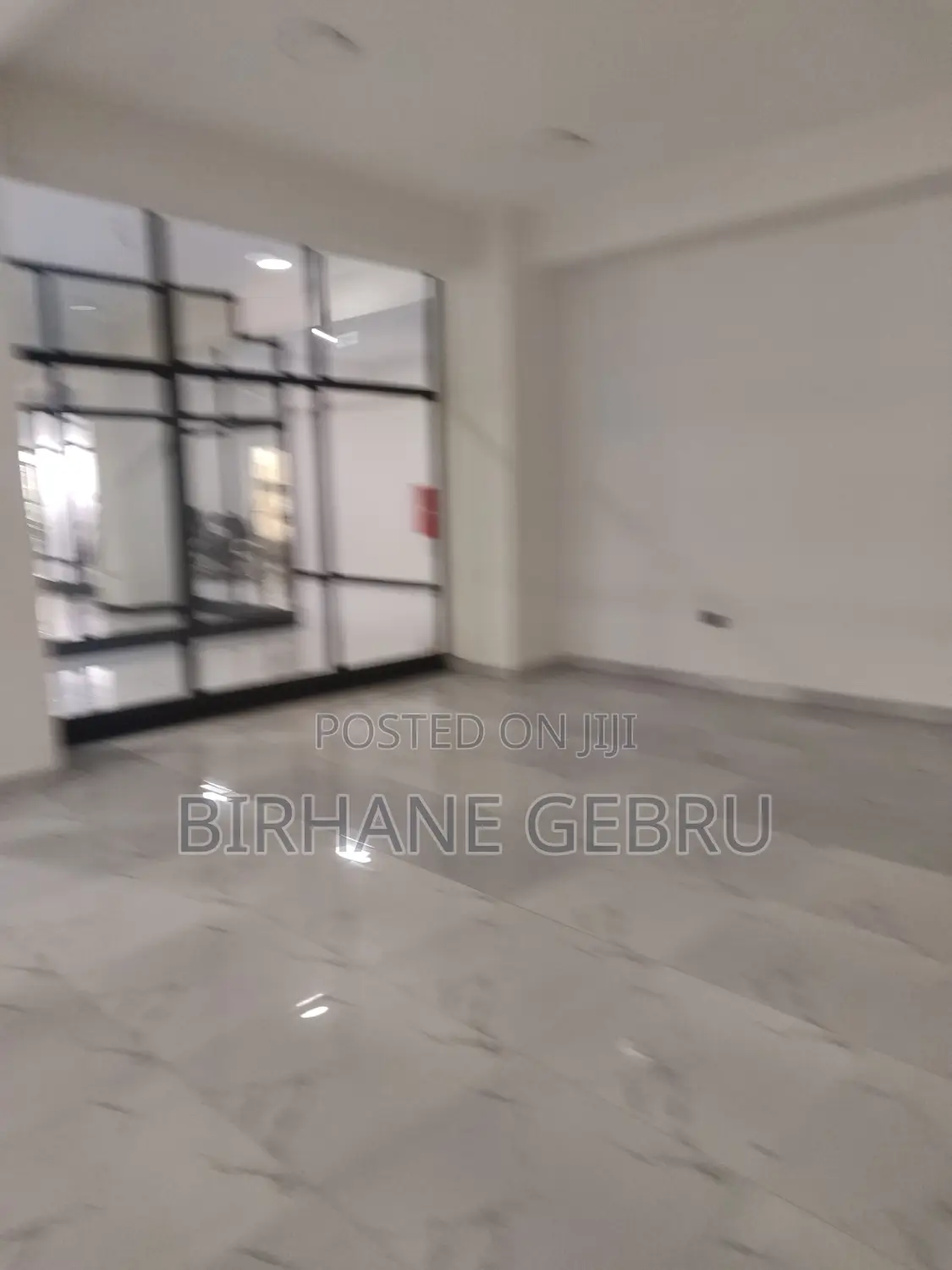 Car Show Room for Rent