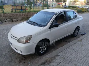 Photo - Toyota Echo 2004 White