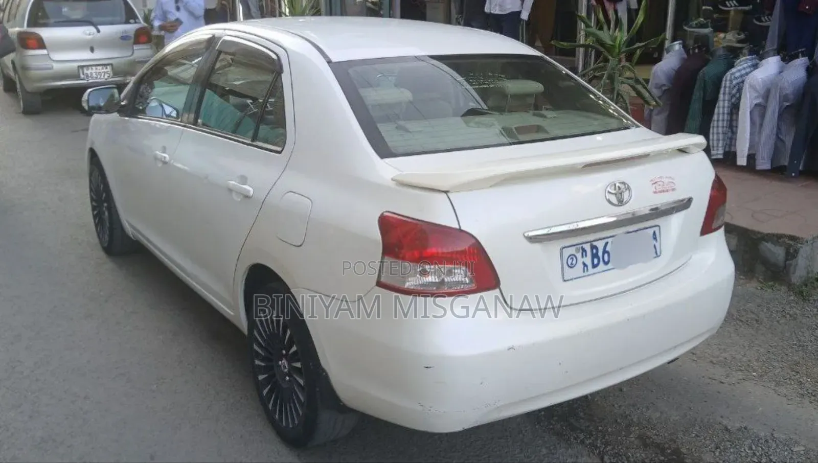 Toyota Yaris 2010 White