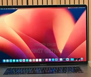 New Laptop Apple MacBook Pro 2019 16GB Intel Core I7 SSD 512GB
