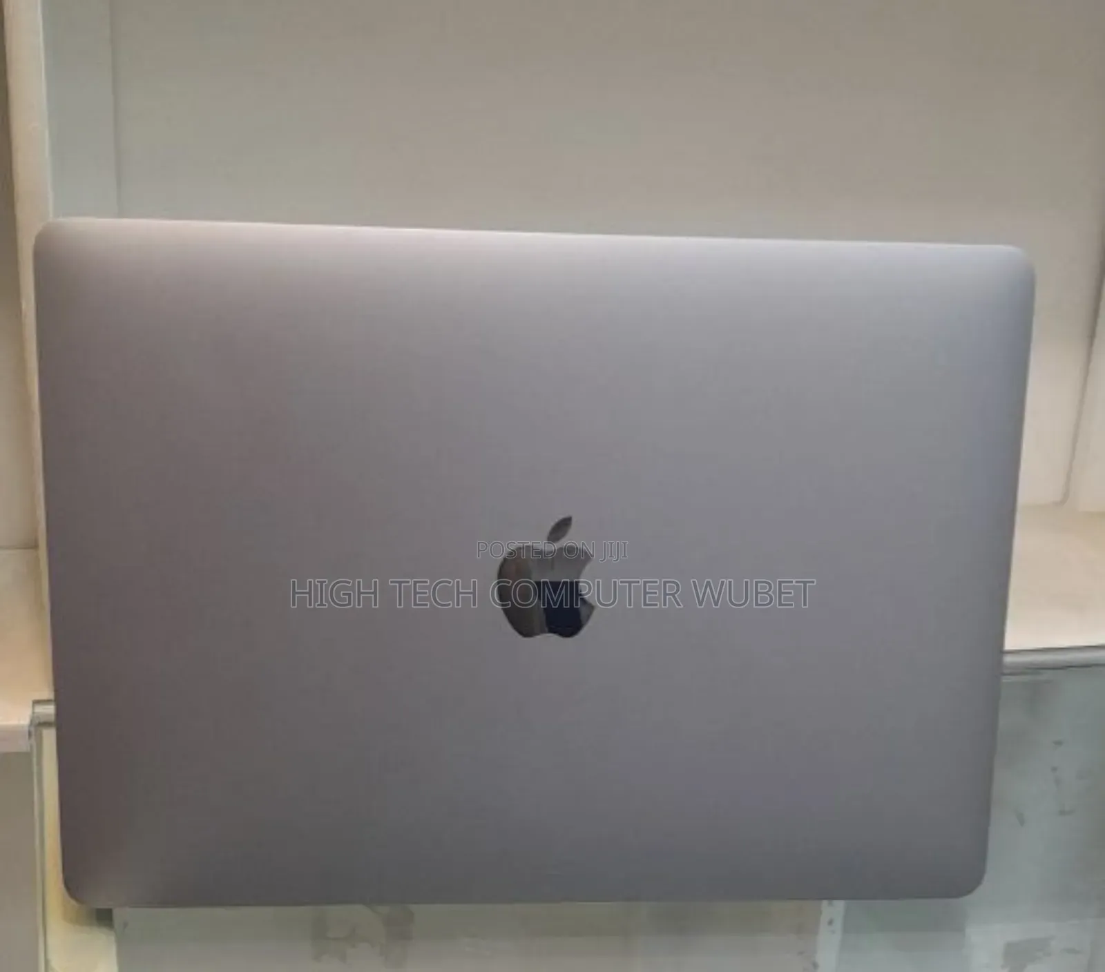 New Laptop Apple MacBook Pro 2020 8GB Intel Core I5 SSD 256GB