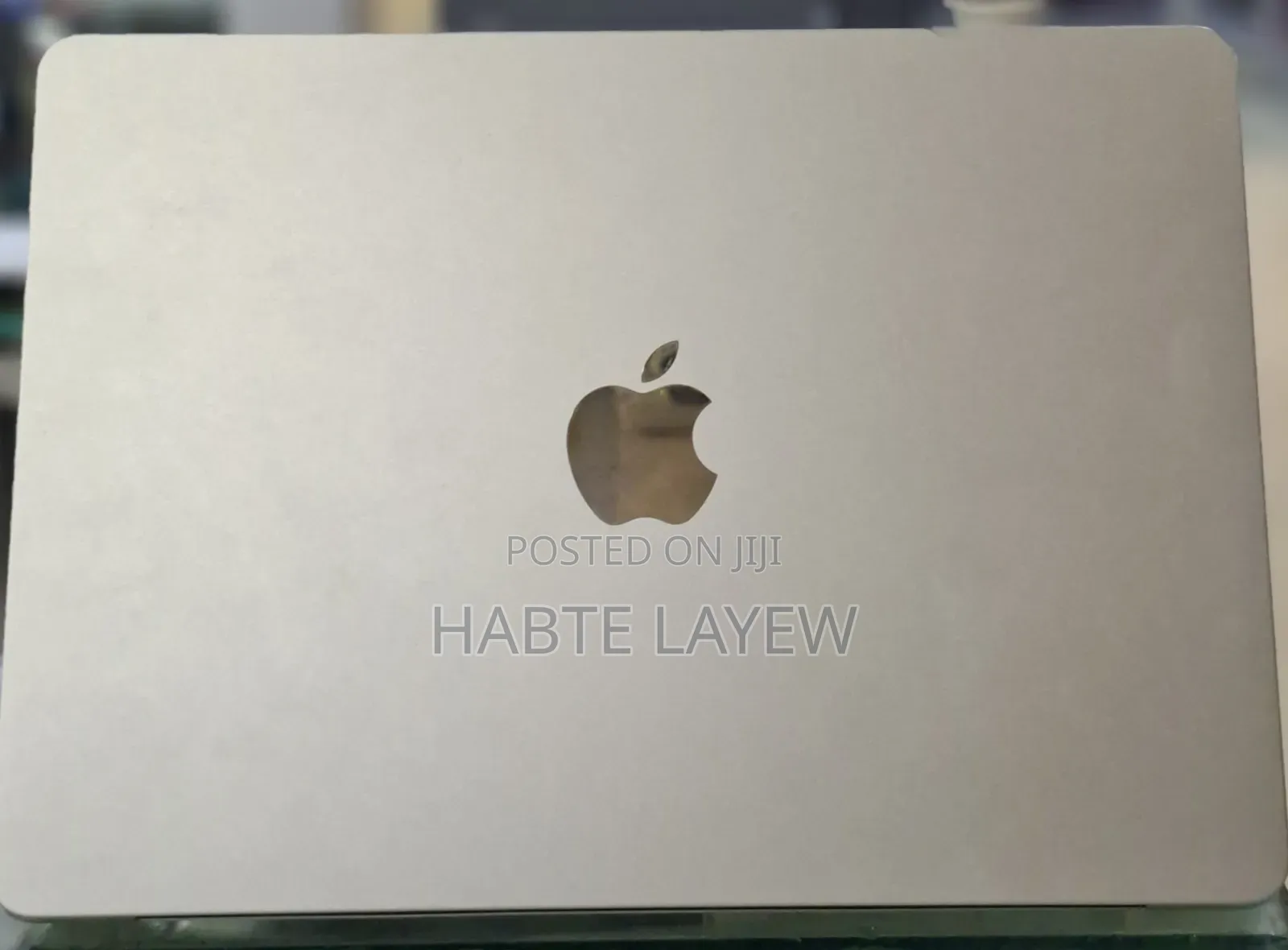 New Laptop Apple MacBook Air 2022 M2 8GB Apple M2 SSD 256GB