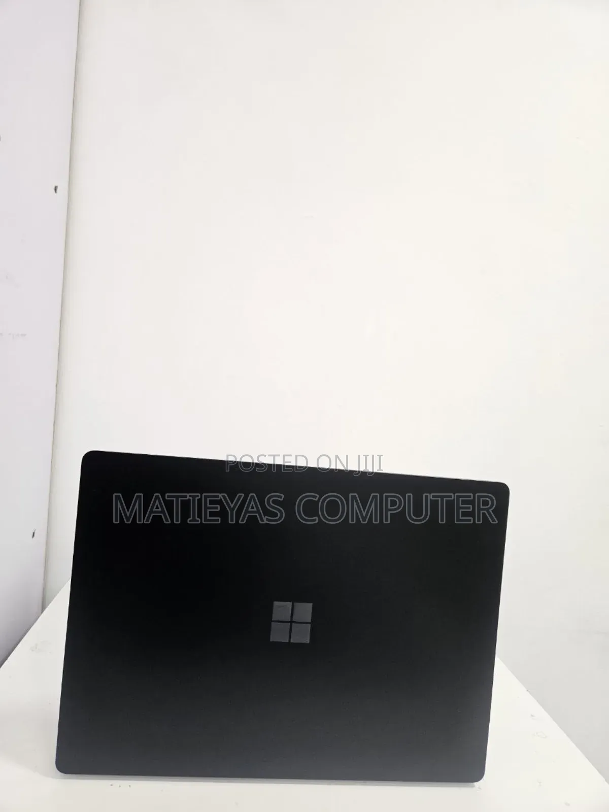 New Laptop Microsoft Surface 16GB Intel Core I7 SSD 512GB