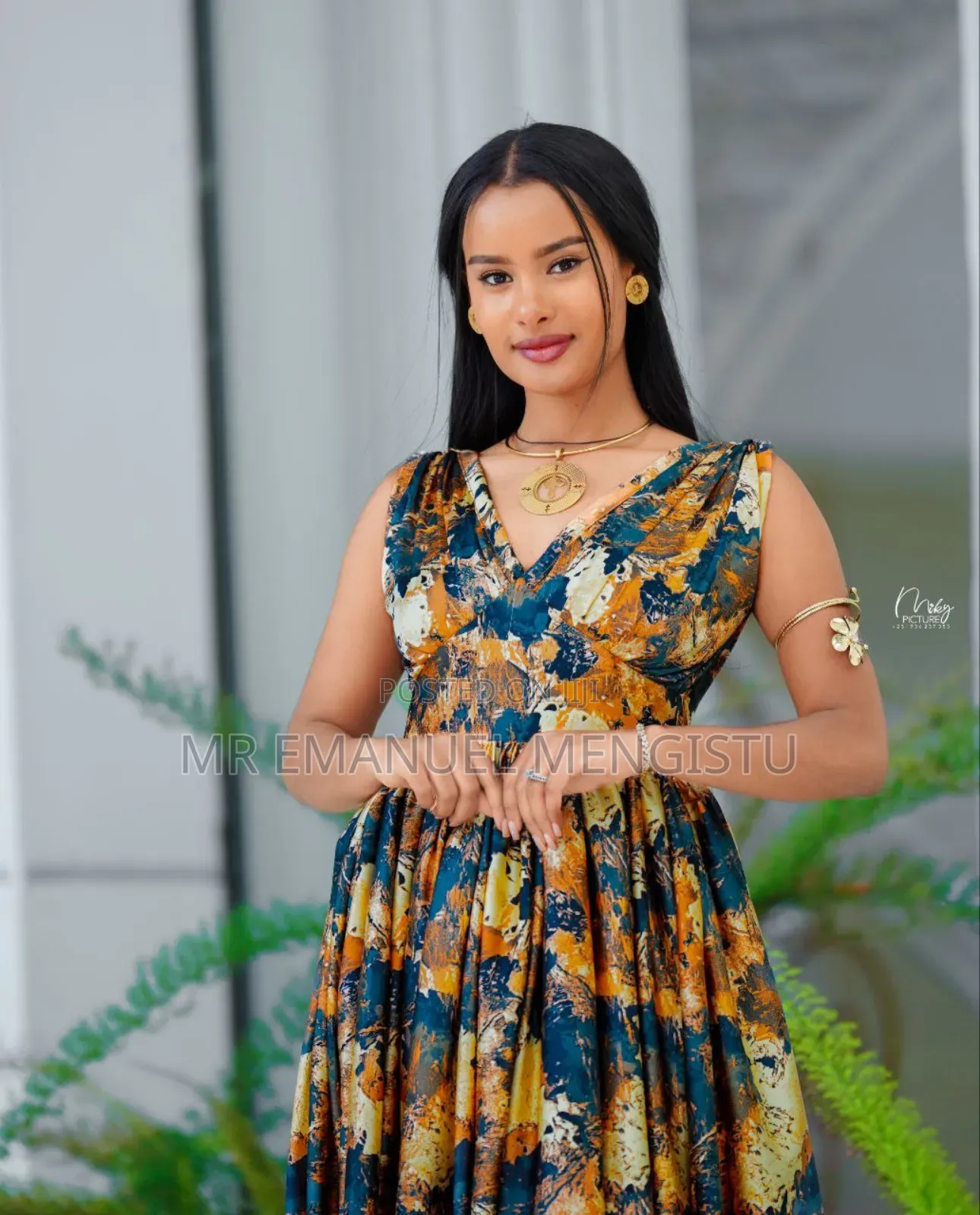 Brand New High Quality Womens Dress (Chiffon)