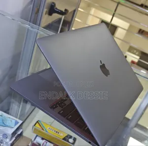 New Laptop Apple MacBook Pro 2022 M2 8GB Apple M2 SSD 256GB
