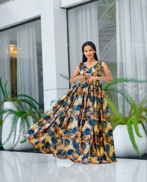 Brand New High Quality Womens Dress (Chiffon)