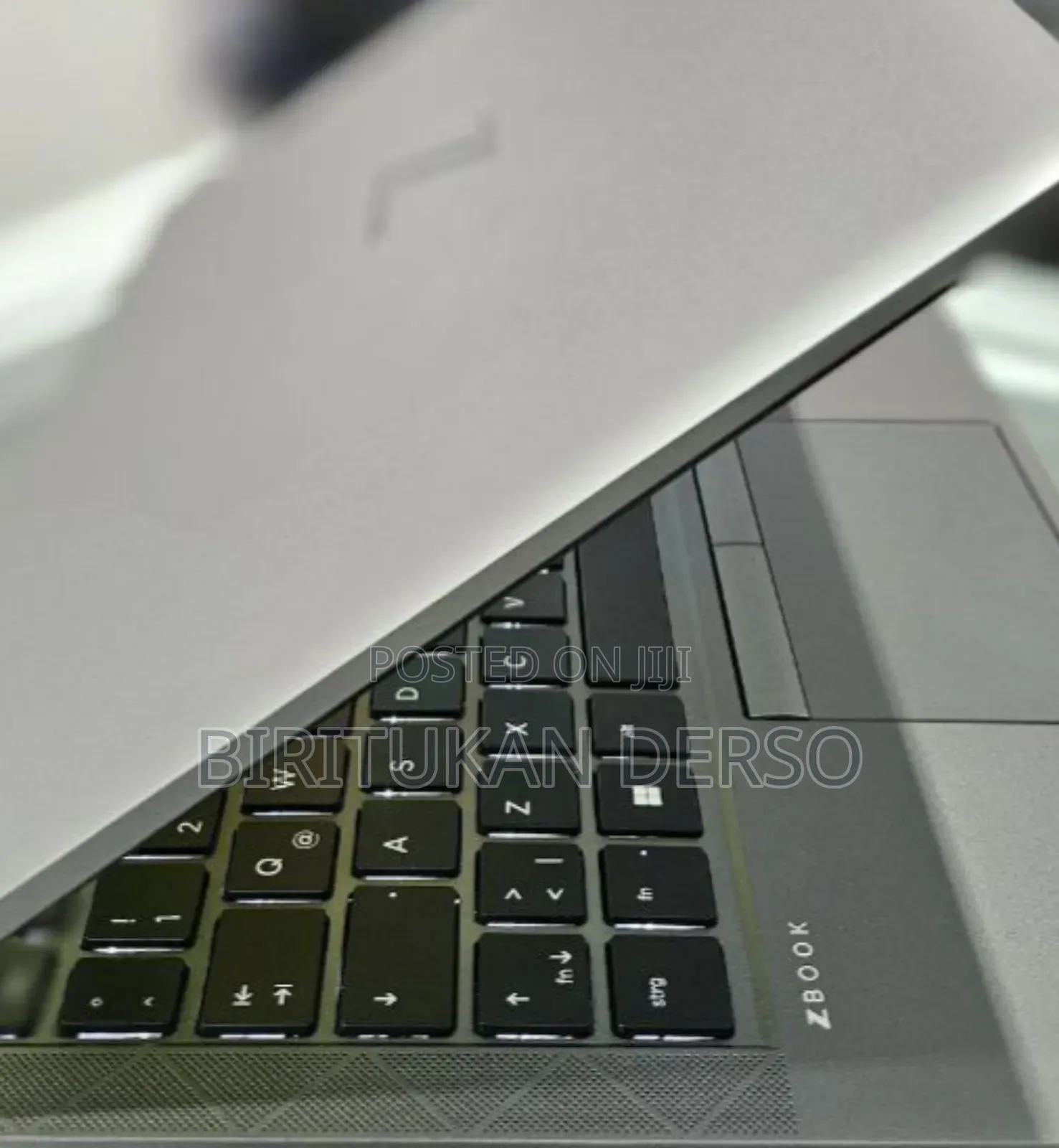 New Laptop HP ZBook Firefly G8 16GB Intel Core I7 SSD 512GB