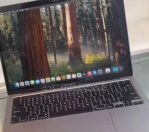 Photo - New Laptop Apple MacBook Pro 2020 8GB Intel Core I5 SSD 256GB