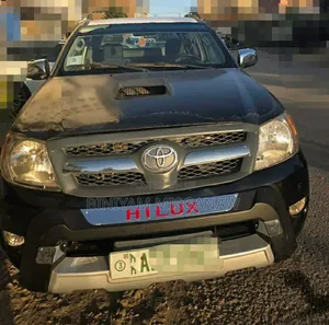 Photo - Toyota Hilux 2009 Black