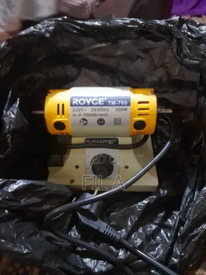 Photo - This Is a Royce Tm-700 Bench