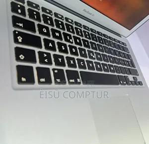 New Laptop Apple MacBook 2012 4GB Intel Core I5 SSD 640GB