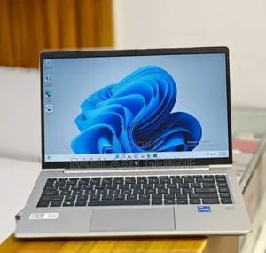 New Laptop HP EliteBook 640 G10 16GB Intel Core I7 SSD 512GB