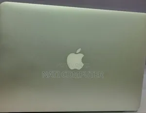 New Laptop Apple MacBook 2012 4GB Intel Core I5 SSD 640GB