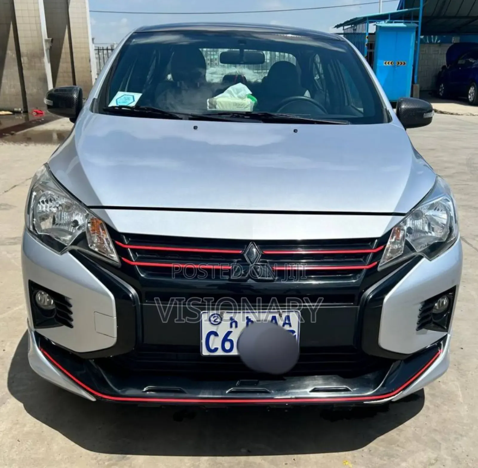 Mitsubishi Attrage 2023 Silver