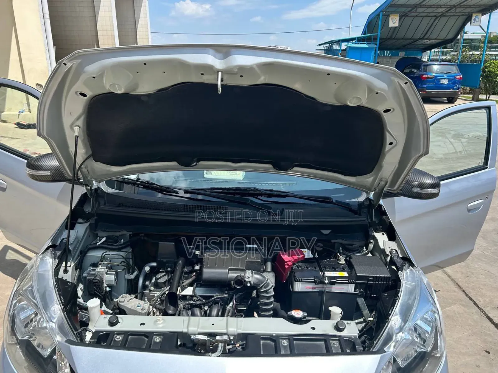 Mitsubishi Attrage 2023 Silver