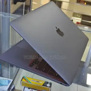 New Laptop Apple MacBook Pro 2022 M2 8GB Apple M2 SSD 256GB