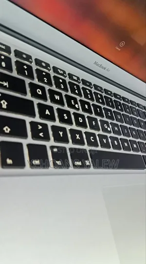 New Laptop Apple MacBook Air 2012 4GB Intel Core I5 SSD 60GB