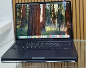 New Laptop Apple MacBook Air 2024 M3 13-inch 8GB Apple M3 SSD 256GB