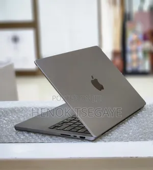 New Laptop Apple MacBook Pro M1 32GB Intel Core Ultra 5 SSD 512GB