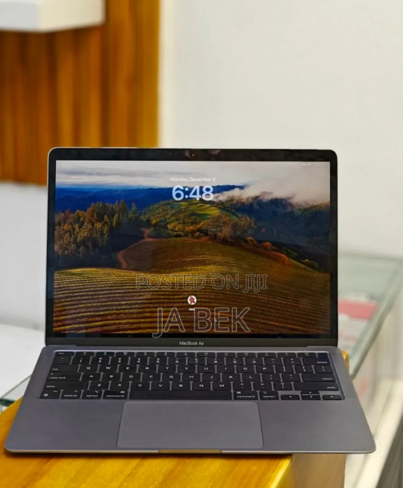 New Laptop Apple MacBook Air 2020 M1 8GB Apple M1 SSD 1T