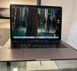 New Laptop Apple MacBook Pro 2019 8GB Intel Core i5 SSD 512GB