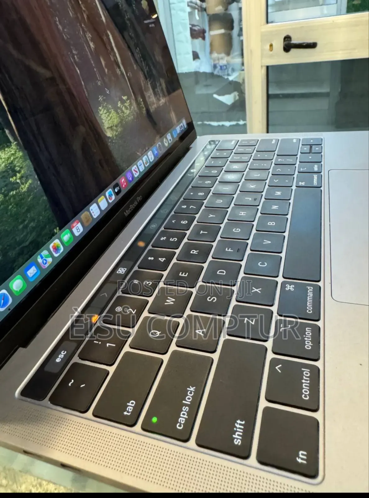 New Laptop Apple MacBook Pro 2019 8GB Intel Core i5 SSD 512GB