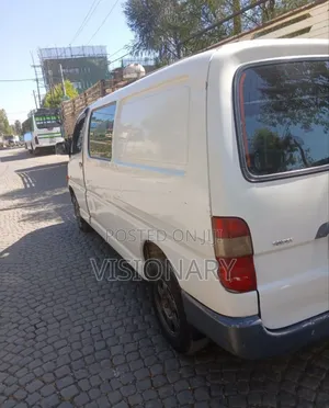 Toyota HiAce 2002