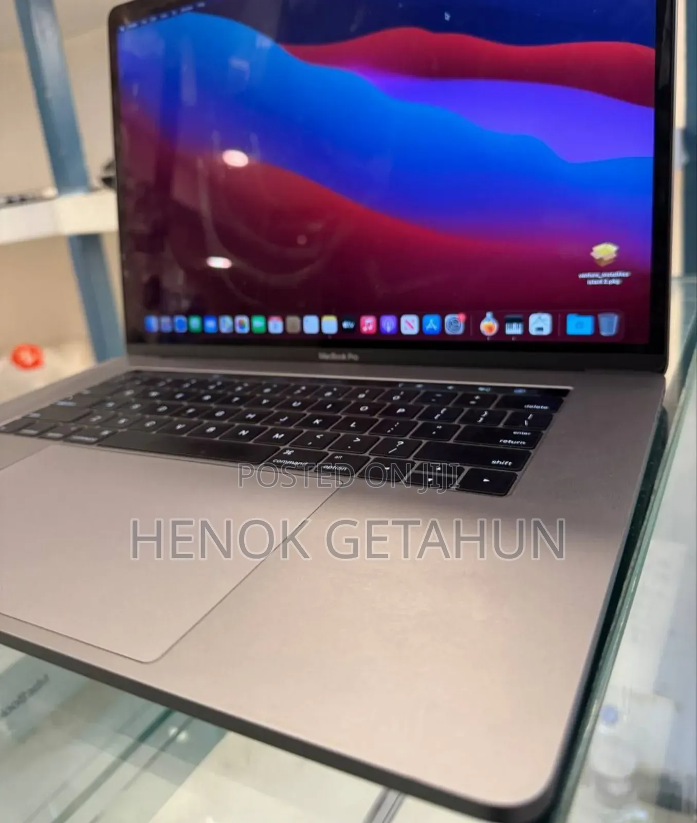 New Laptop Apple MacBook Pro 2016 16GB Intel Core I7 SSD 256GB