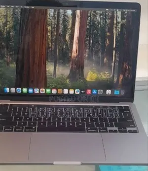 New Laptop Apple MacBook 2020 8GB Intel Core I5 SSD 256GB