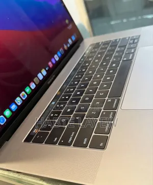 New Laptop Apple MacBook 2016 16GB Intel Core I7 SSD 256GB