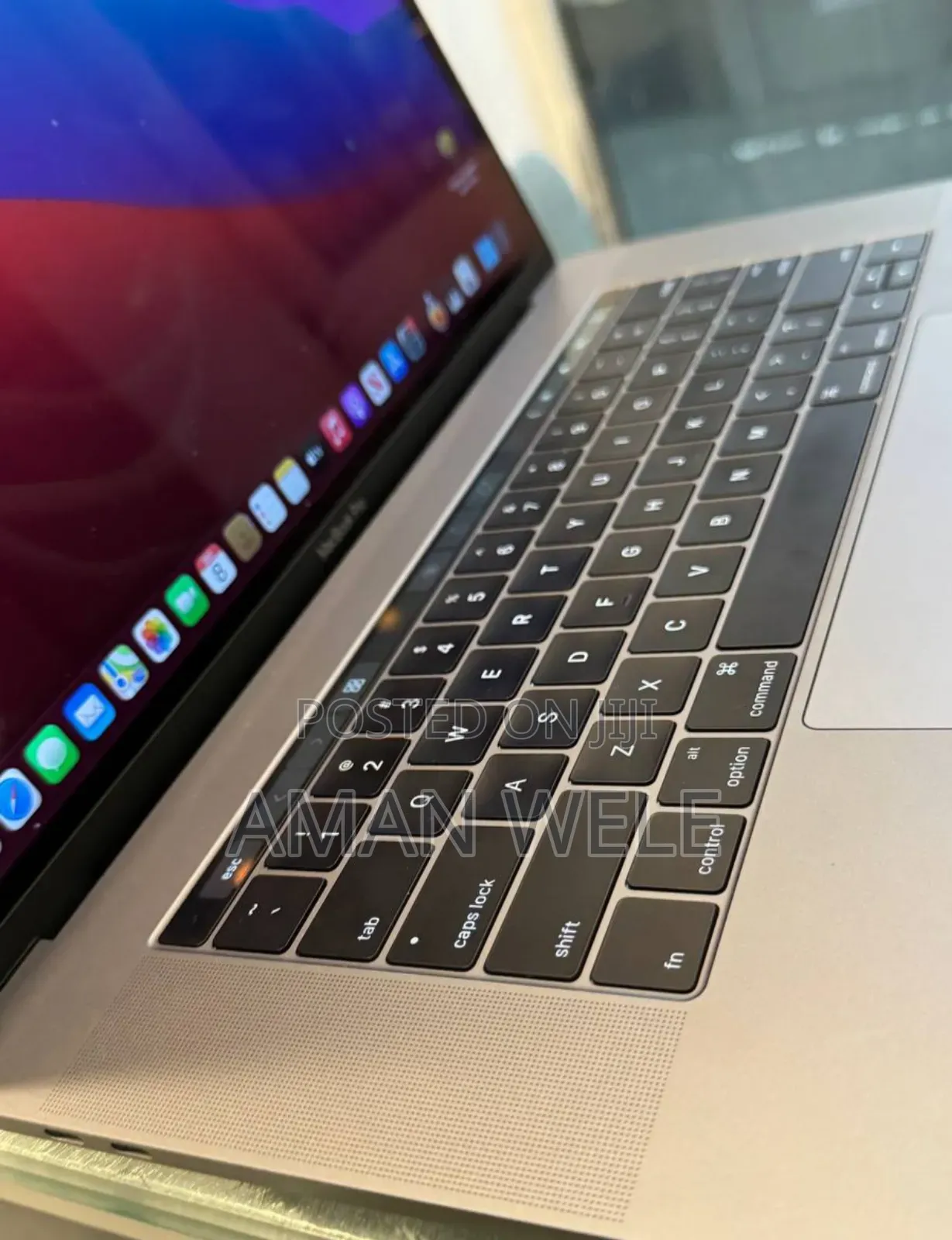 New Laptop Apple MacBook Pro 2016 16GB Intel Core I7 SSD 256GB