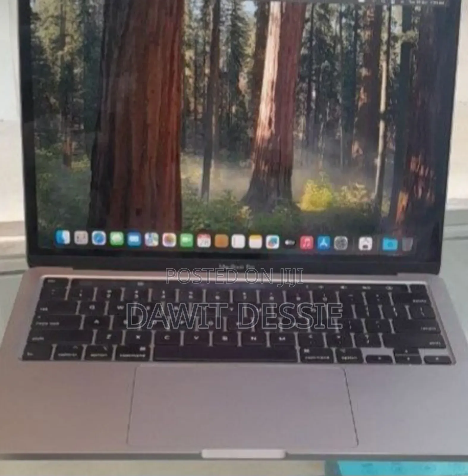 New Laptop Apple MacBook Pro 2020 8GB Intel Core I5 SSD 256GB