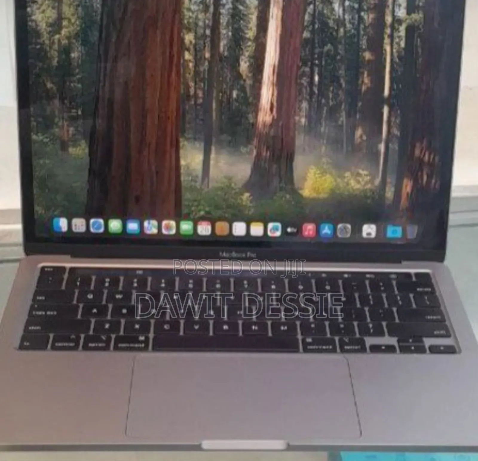 New Laptop Apple MacBook Pro 2020 8GB Intel Core I5 SSD 256GB