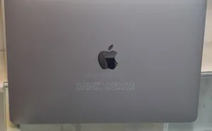 New Laptop Apple MacBook Pro 2020 8GB Intel Core I5 SSD 256GB