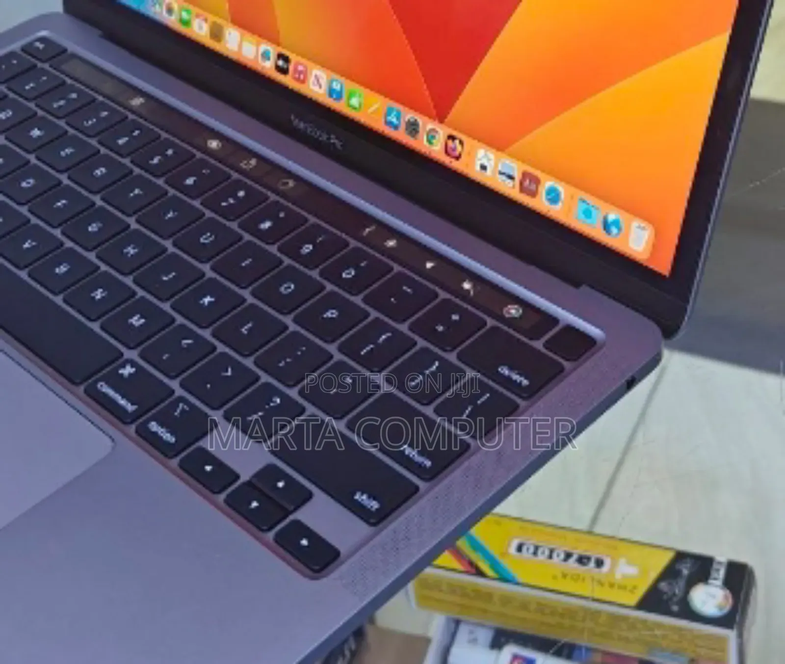 New Laptop Apple MacBook Pro 8GB Apple M2 SSD 256GB