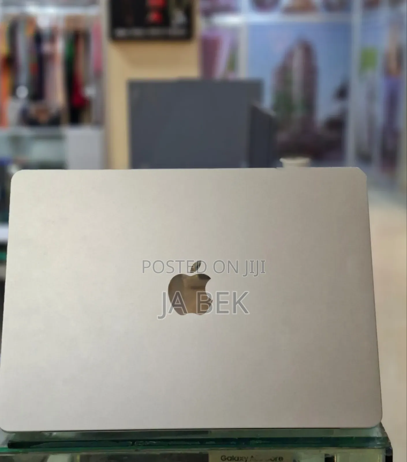 New Laptop Apple MacBook Air 2022 M2 8GB Apple M2 SSD 256GB