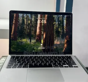 Photo - New Laptop Apple MacBook Pro M1 8GB Apple M1 Max SSD 256GB