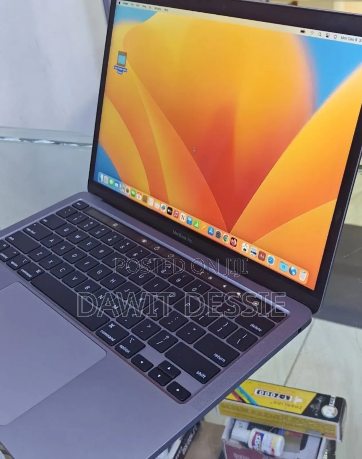 New Laptop Apple MacBook Pro 8GB Apple M2 SSD 256GB