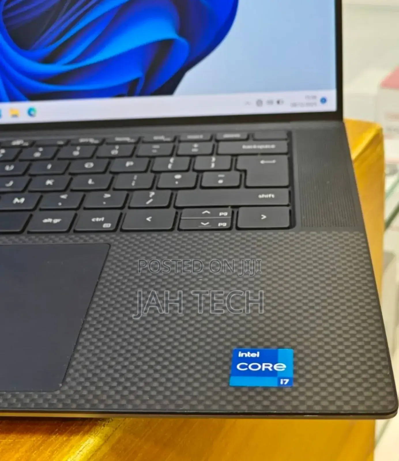 New Laptop Dell Precision 5570 16GB Intel Core I7 SSD 512GB
