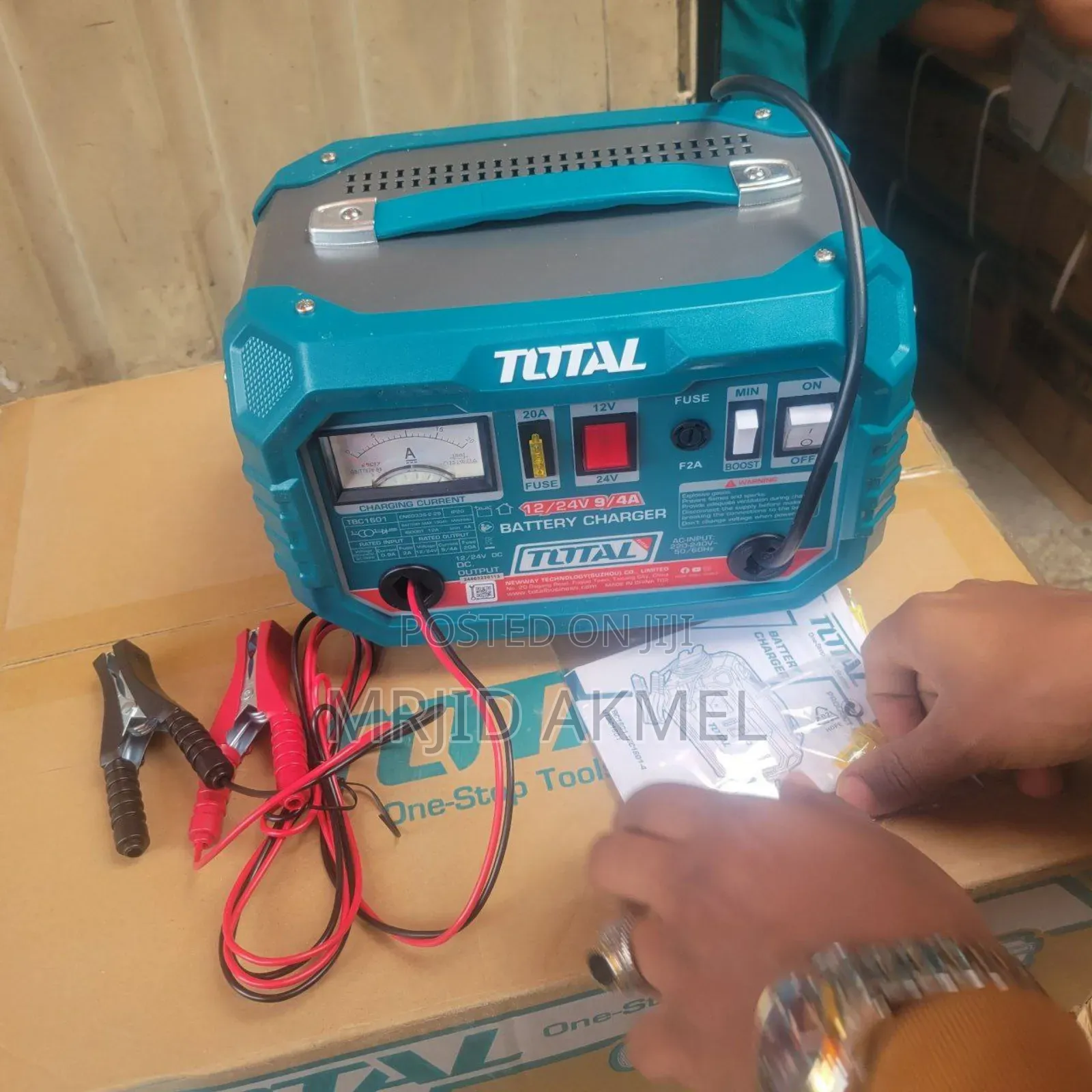 Total Min Battery Charger12v/24v